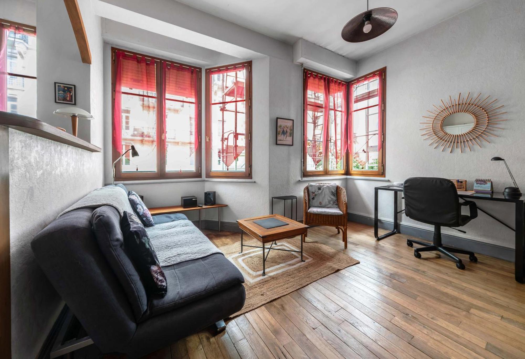 Le Lasteyras - Appartement Charmant En Centre Ville ヴィシー エクステリア 写真