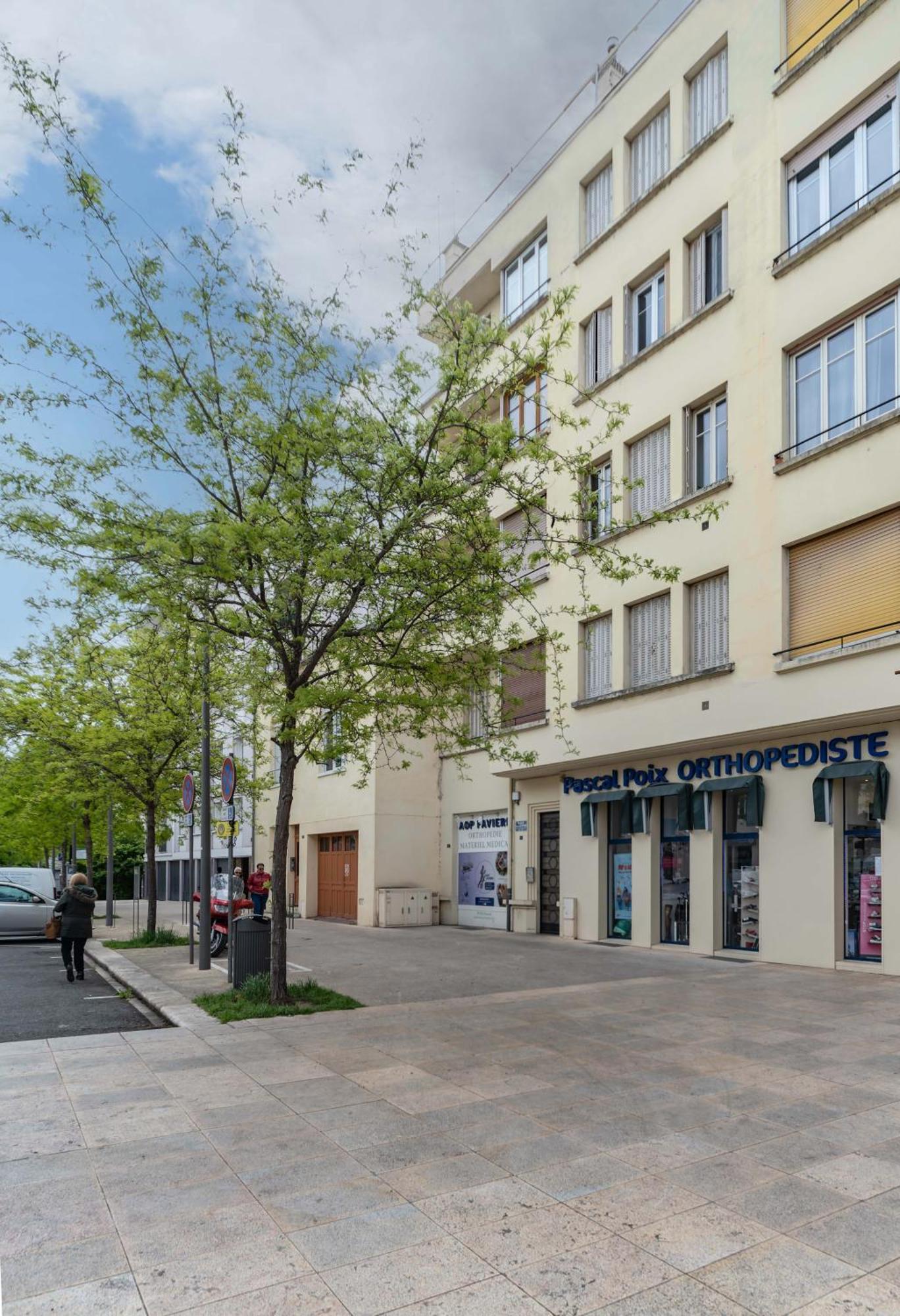 Le Lasteyras - Appartement Charmant En Centre Ville ヴィシー エクステリア 写真