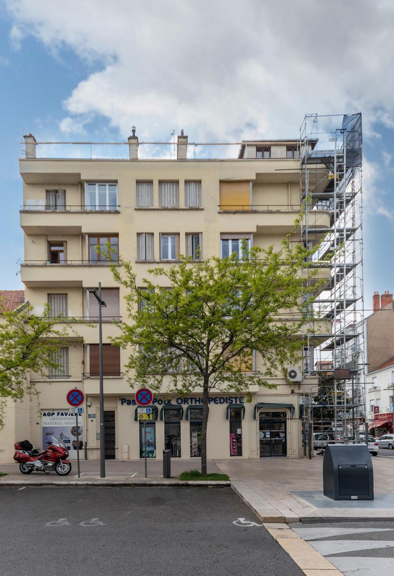 Le Lasteyras - Appartement Charmant En Centre Ville ヴィシー エクステリア 写真